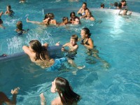 Schwimmbad oder Großküche, Bild 44